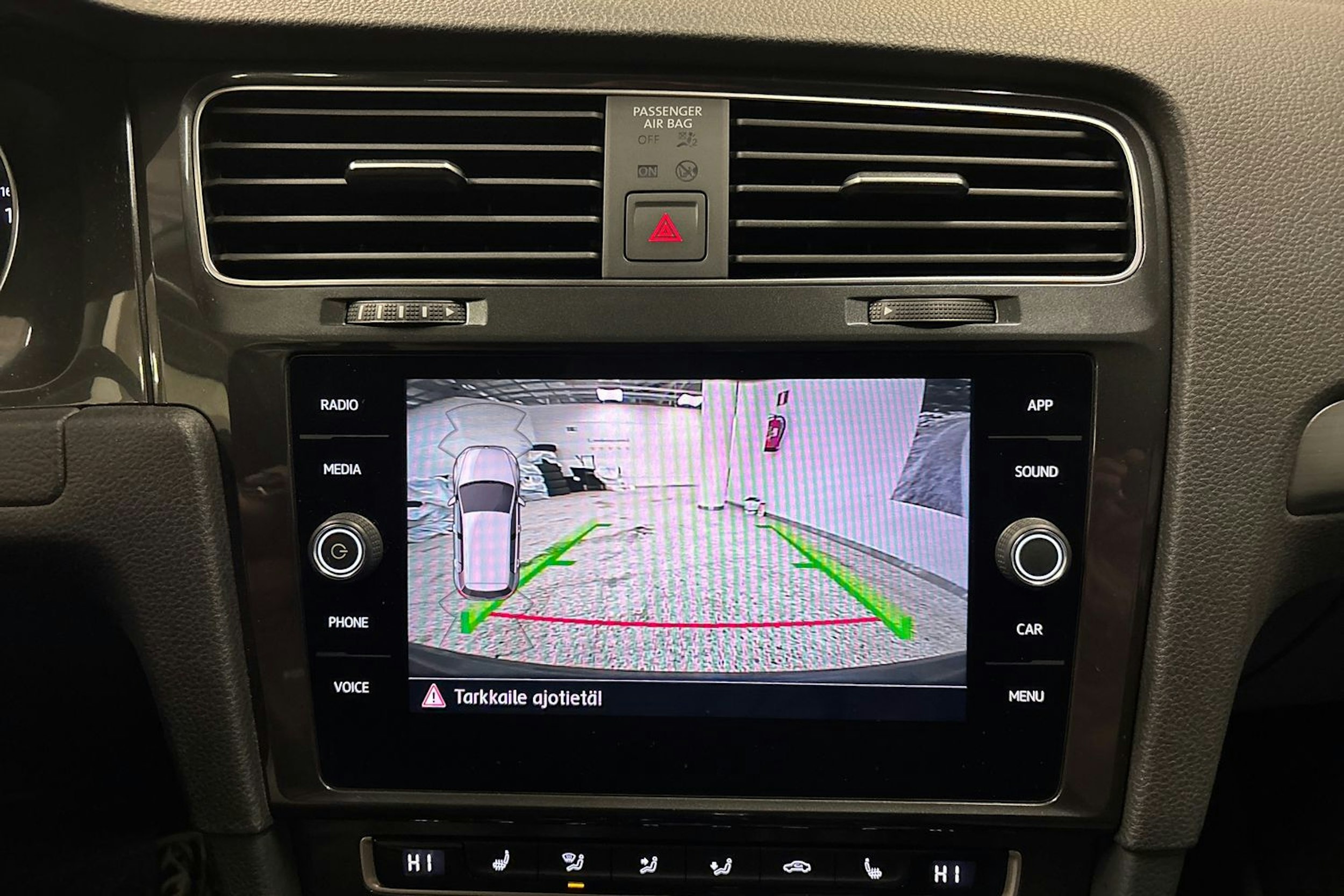 harmaa Volkswagen Golf 2019 kuva 19.