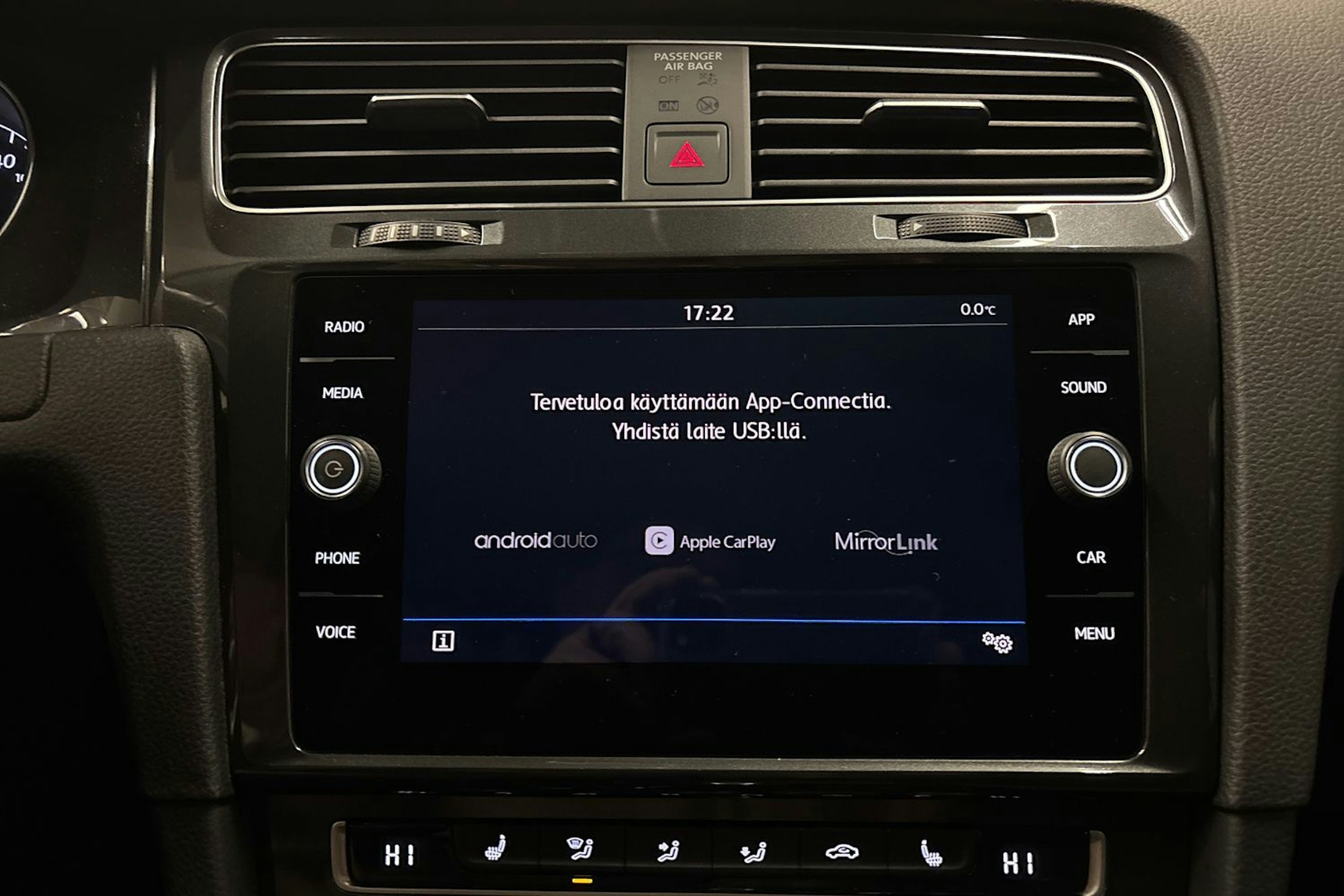 harmaa Volkswagen Golf 2019 kuva 20.