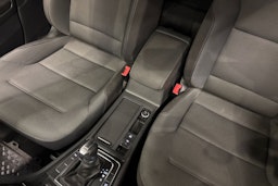 harmaa Volkswagen Golf 2019 kuva 24.