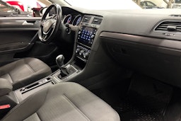 harmaa Volkswagen Golf 2019 kuva 25.