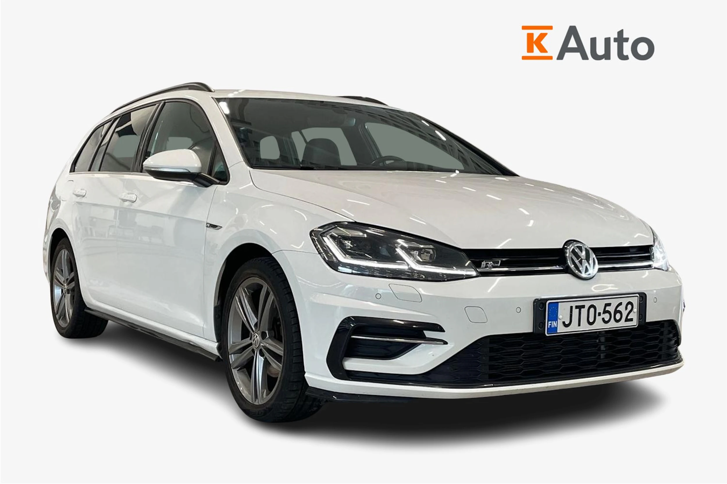 valkoinen Volkswagen Golf 2018 kuva 1.