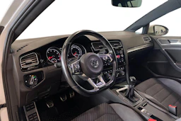 valkoinen Volkswagen Golf 2018 kuva 6.