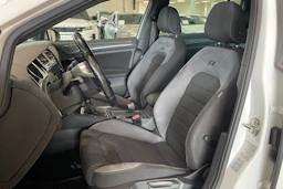 valkoinen Volkswagen Golf 2018 kuva 11.