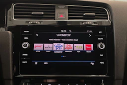 valkoinen Volkswagen Golf 2018 kuva 16.
