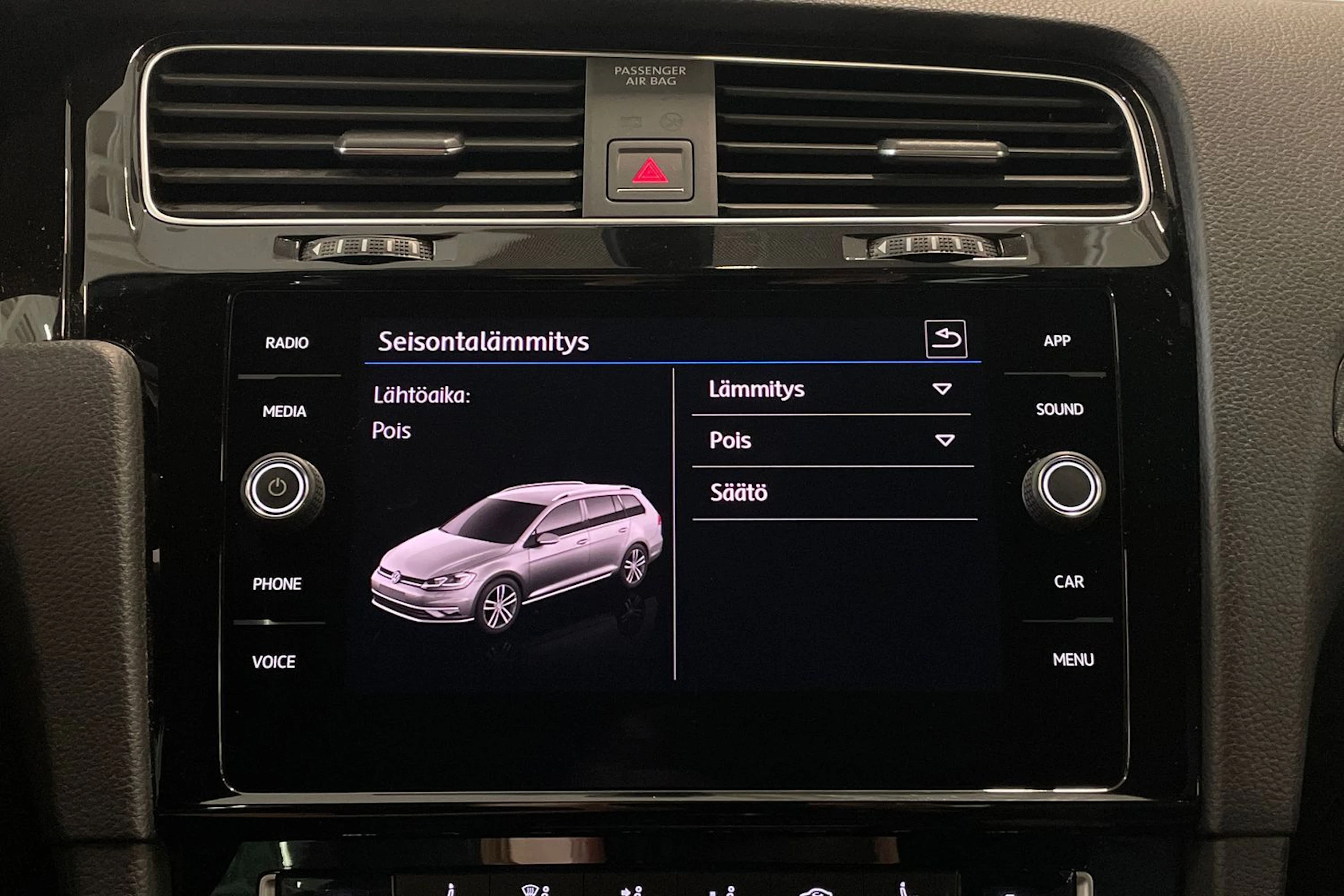 valkoinen Volkswagen Golf 2018 kuva 21.
