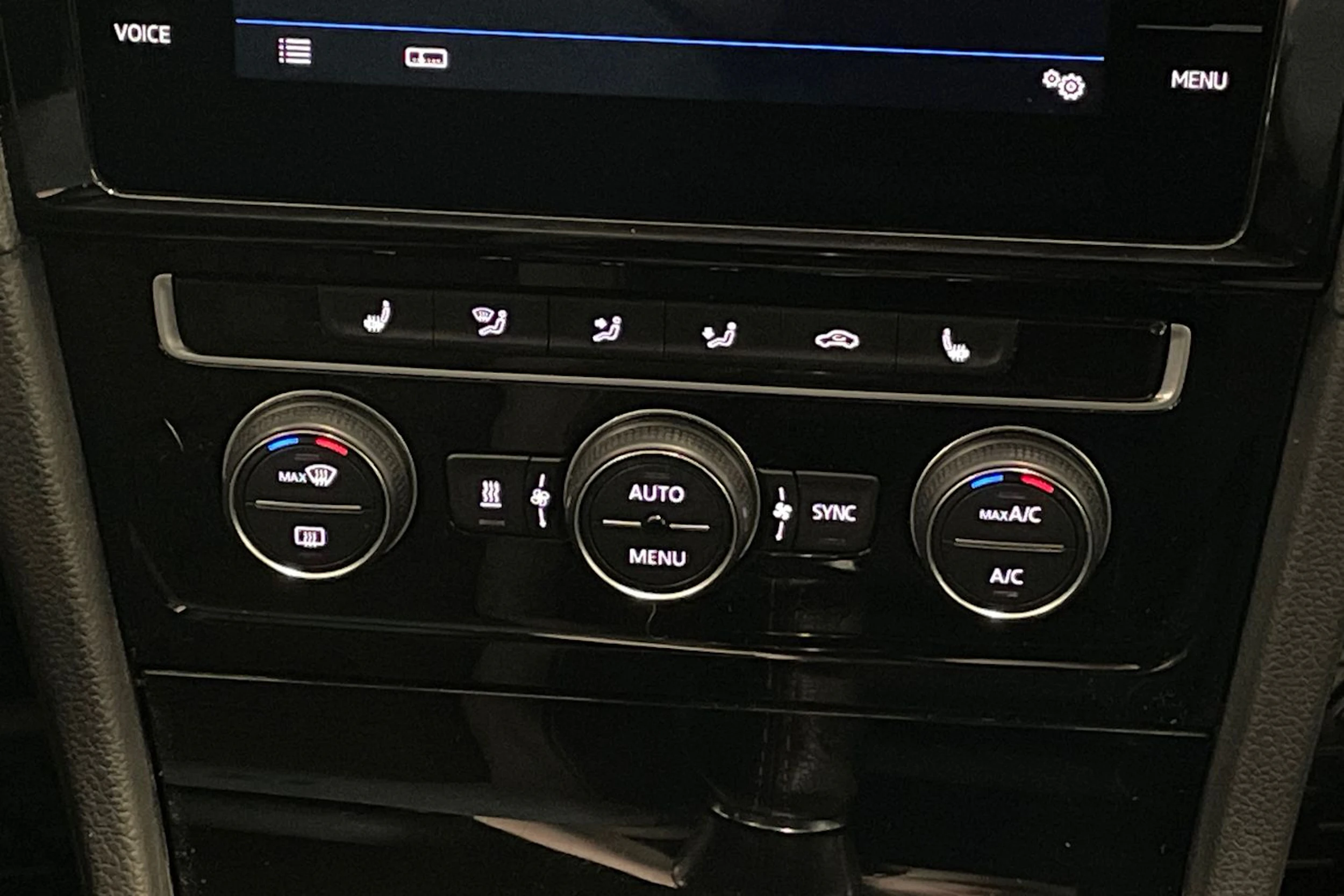 valkoinen Volkswagen Golf 2018 kuva 23.