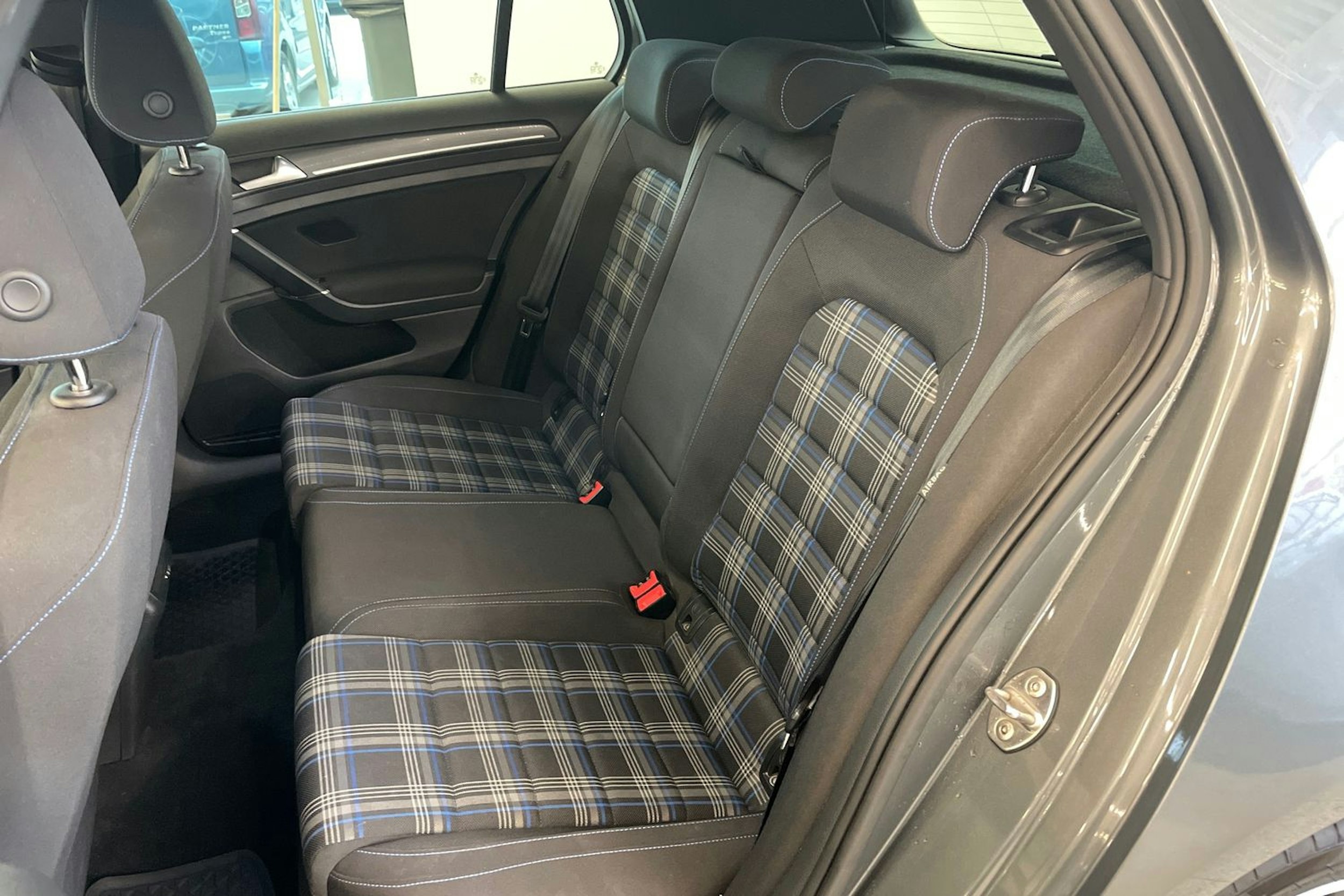 harmaa Volkswagen Golf 2018 kuva 10.