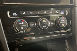 harmaa Volkswagen Golf 2018 kuva 19.
