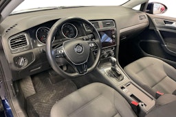 Sininen Volkswagen GOLF 2018 kuva 7.