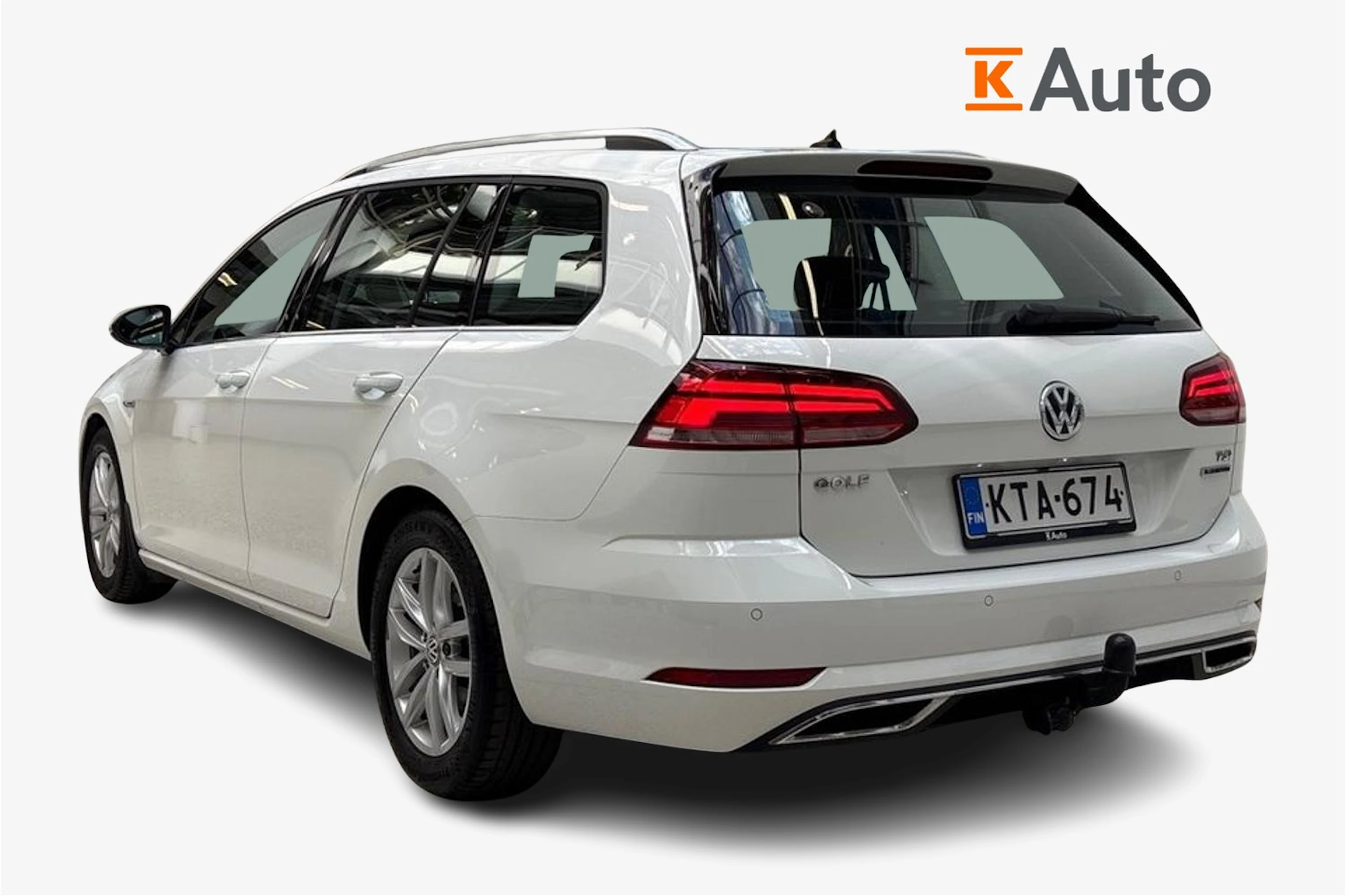 valkoinen Volkswagen Golf 2018 kuva 2.