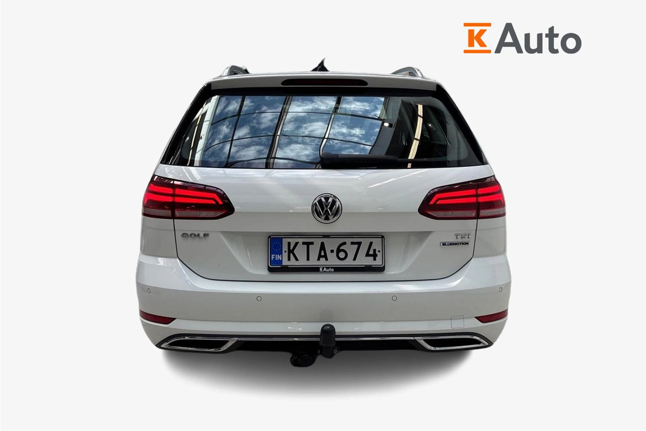 valkoinen Volkswagen Golf 2018 kuva 3.