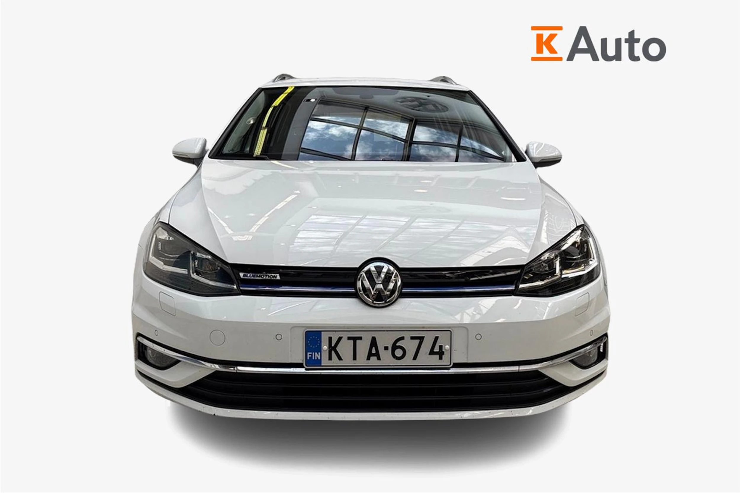 valkoinen Volkswagen Golf 2018 kuva 4.