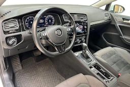 valkoinen Volkswagen Golf 2018 kuva 6.