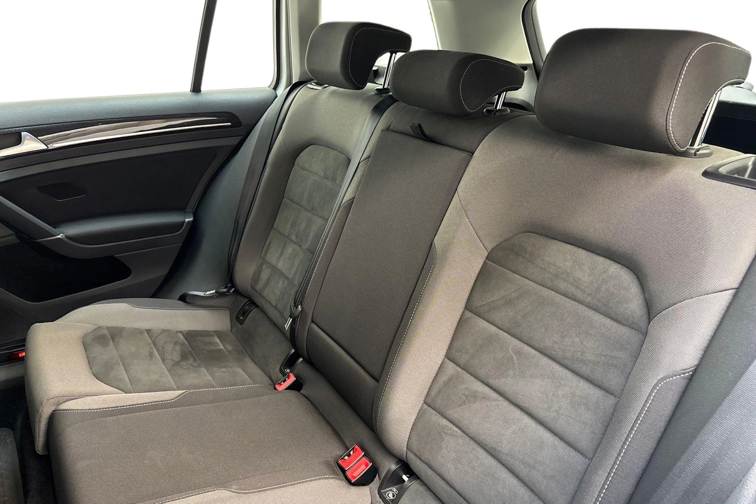 valkoinen Volkswagen Golf 2018 kuva 8.