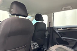 valkoinen Volkswagen Golf 2018 kuva 13.