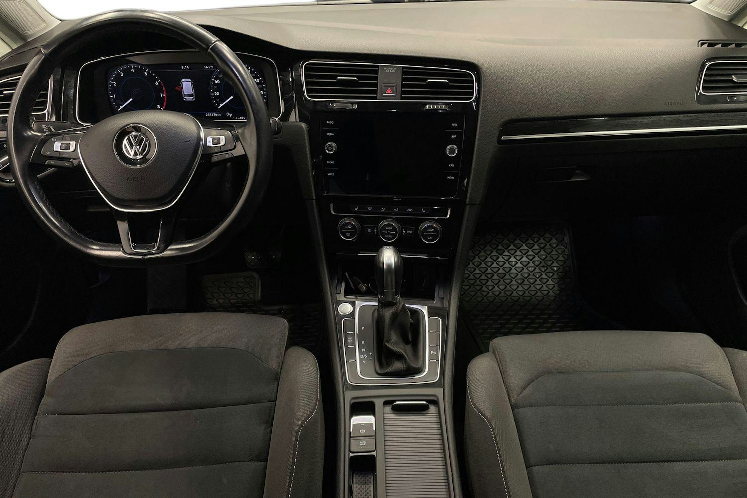 Harmaa Volkswagen GOLF 2018 kuva 9.