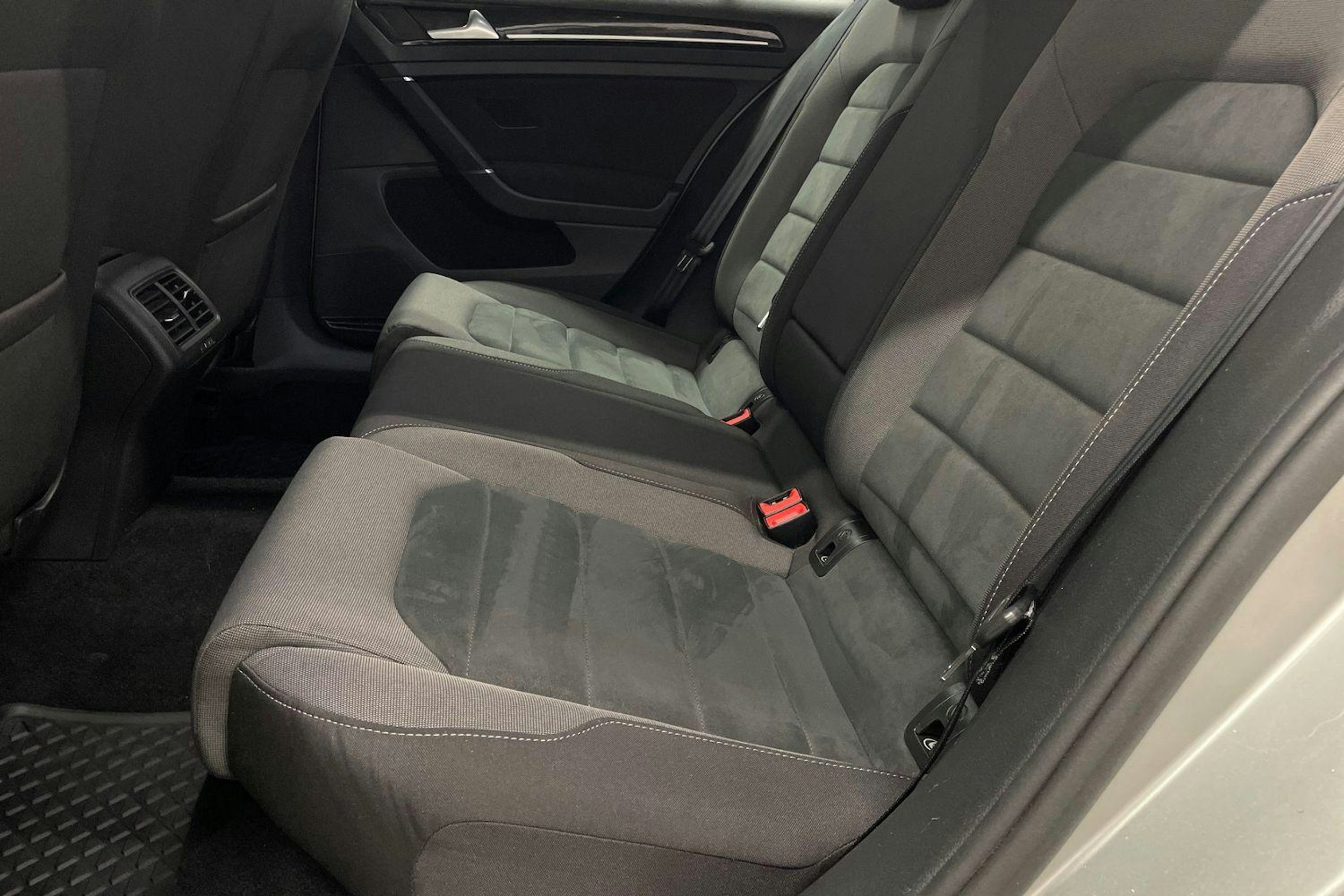 Harmaa Volkswagen GOLF 2018 kuva 10.