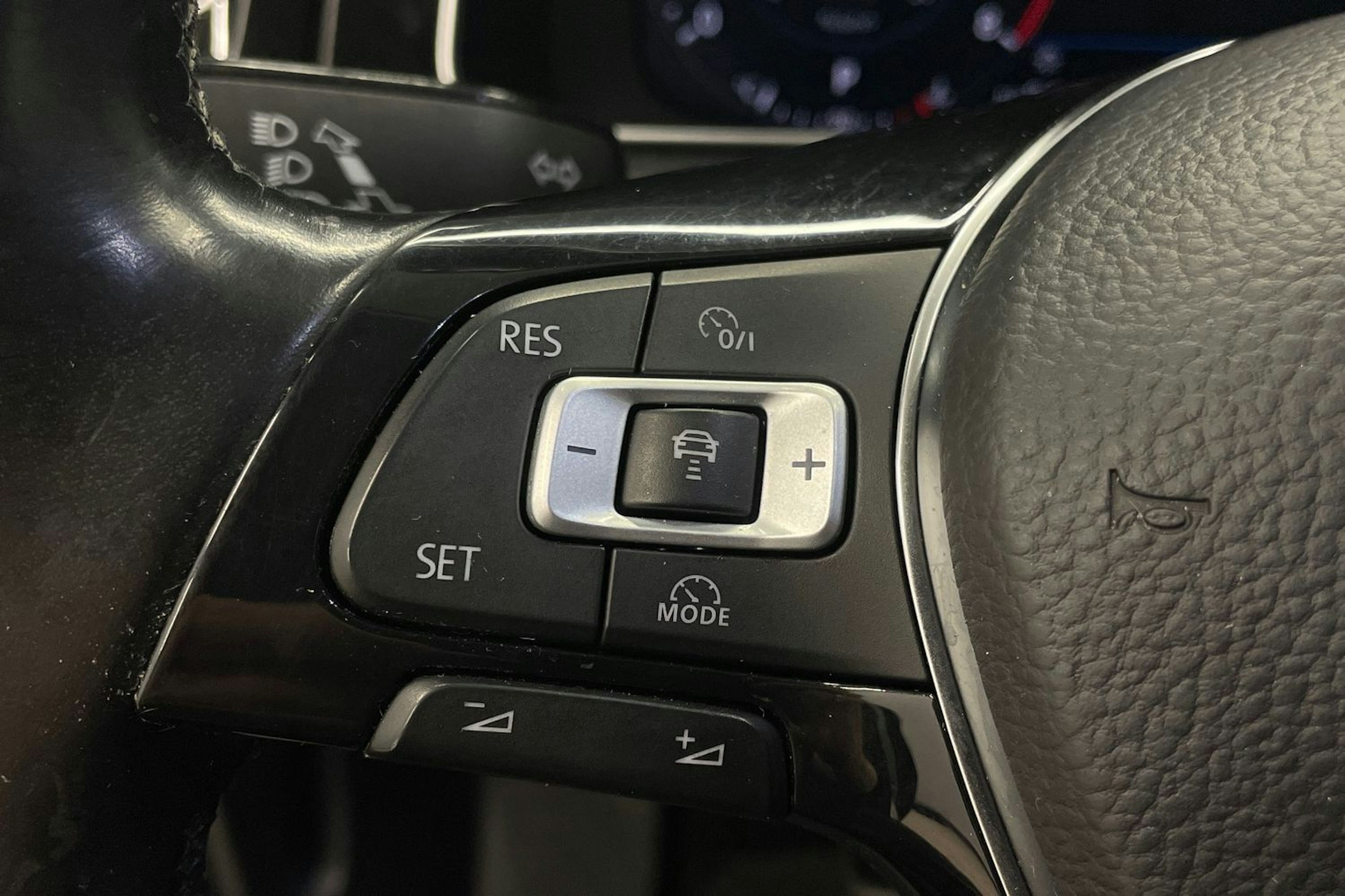 Harmaa Volkswagen GOLF 2018 kuva 18.