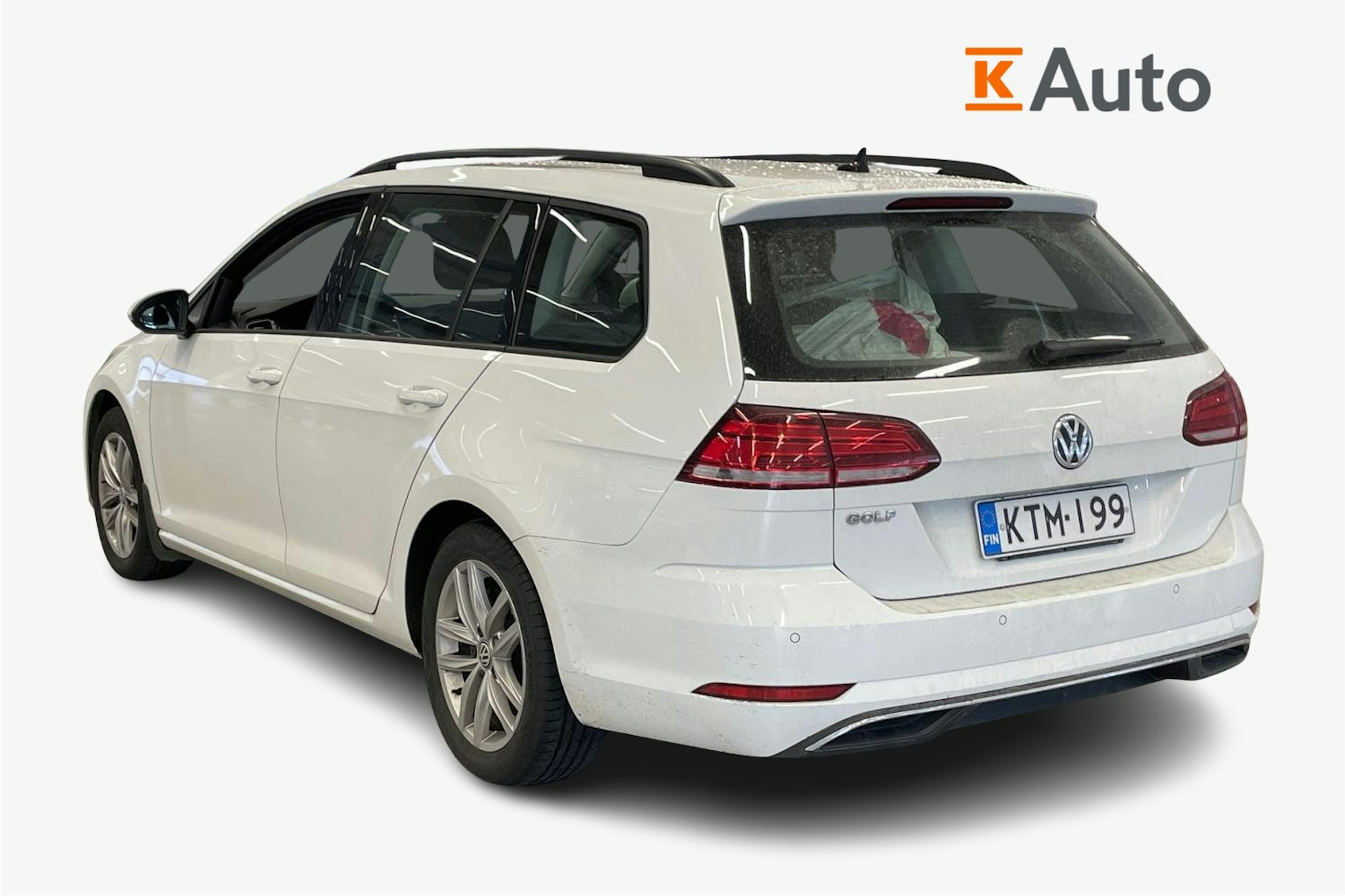 valkoinen Volkswagen Golf 2018 kuva 2.