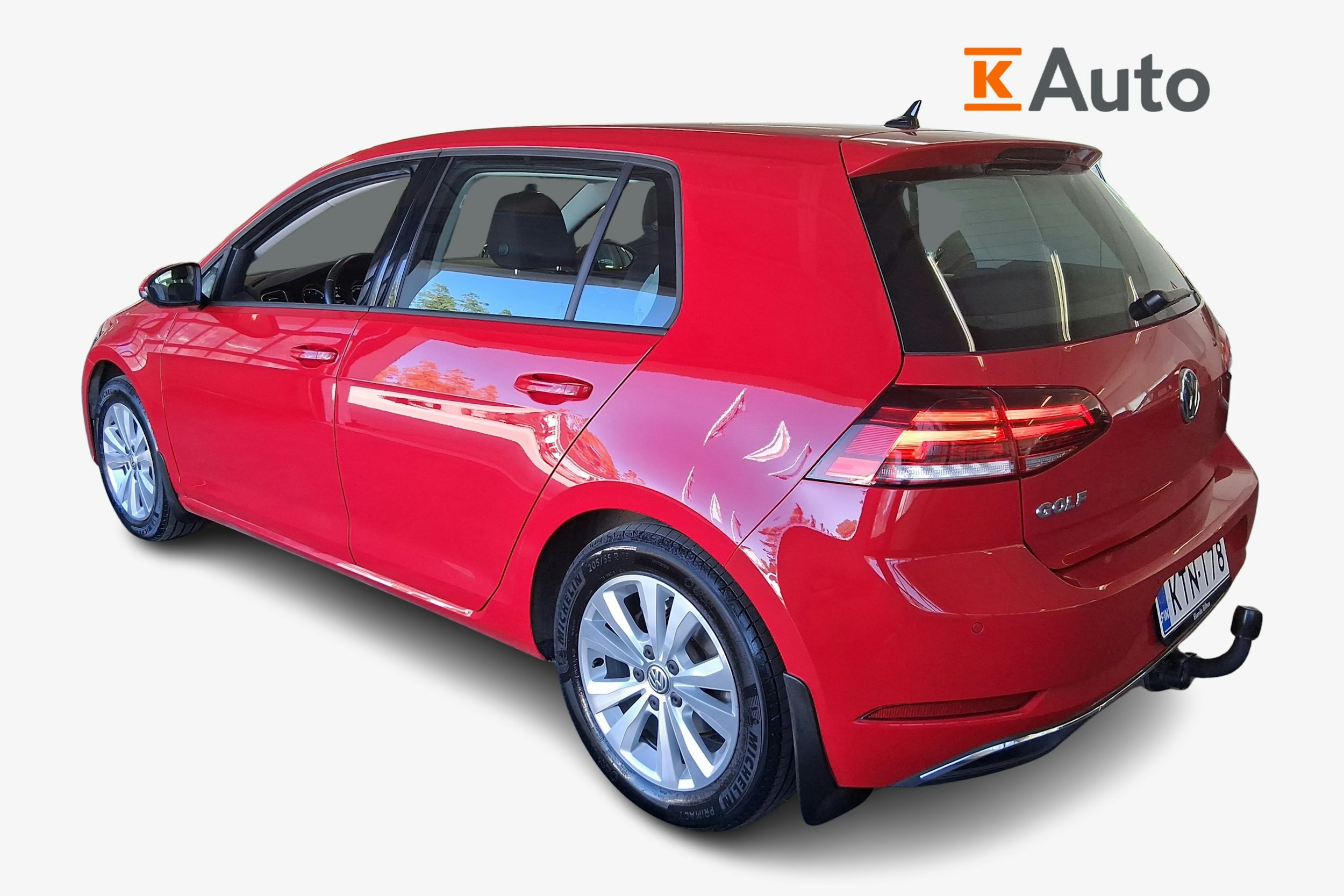 punainen Volkswagen Golf 2018 kuva 2.