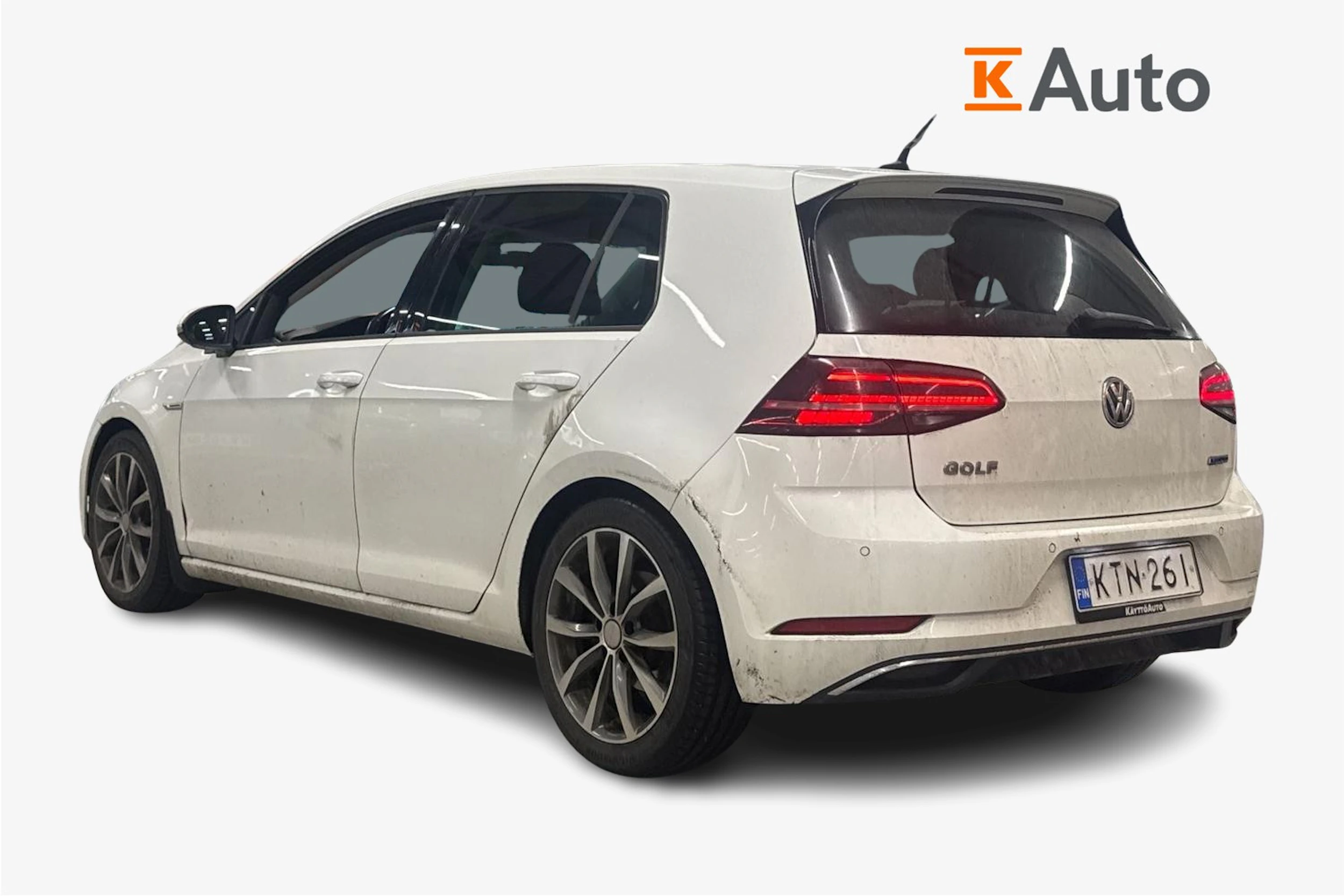 valkoinen Volkswagen Golf 2018 kuva 2.