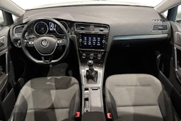 valkoinen Volkswagen Golf 2019 kuva 7.