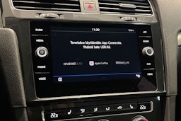 valkoinen Volkswagen Golf 2019 kuva 18.