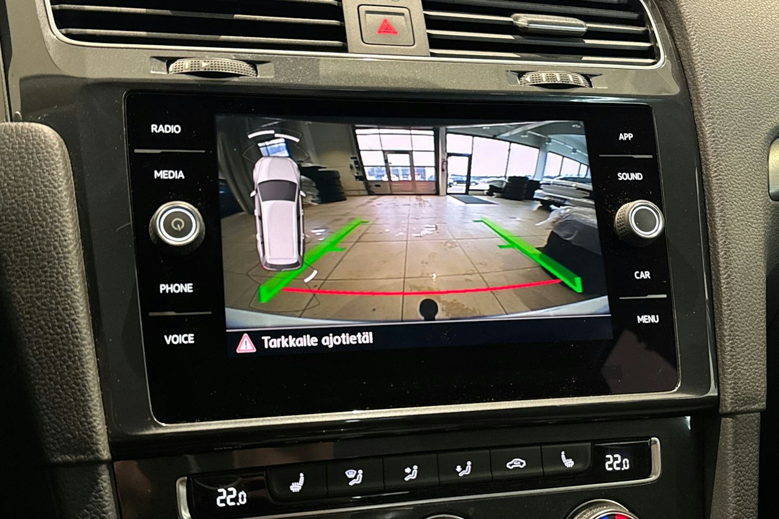 valkoinen Volkswagen Golf 2019 kuva 19.