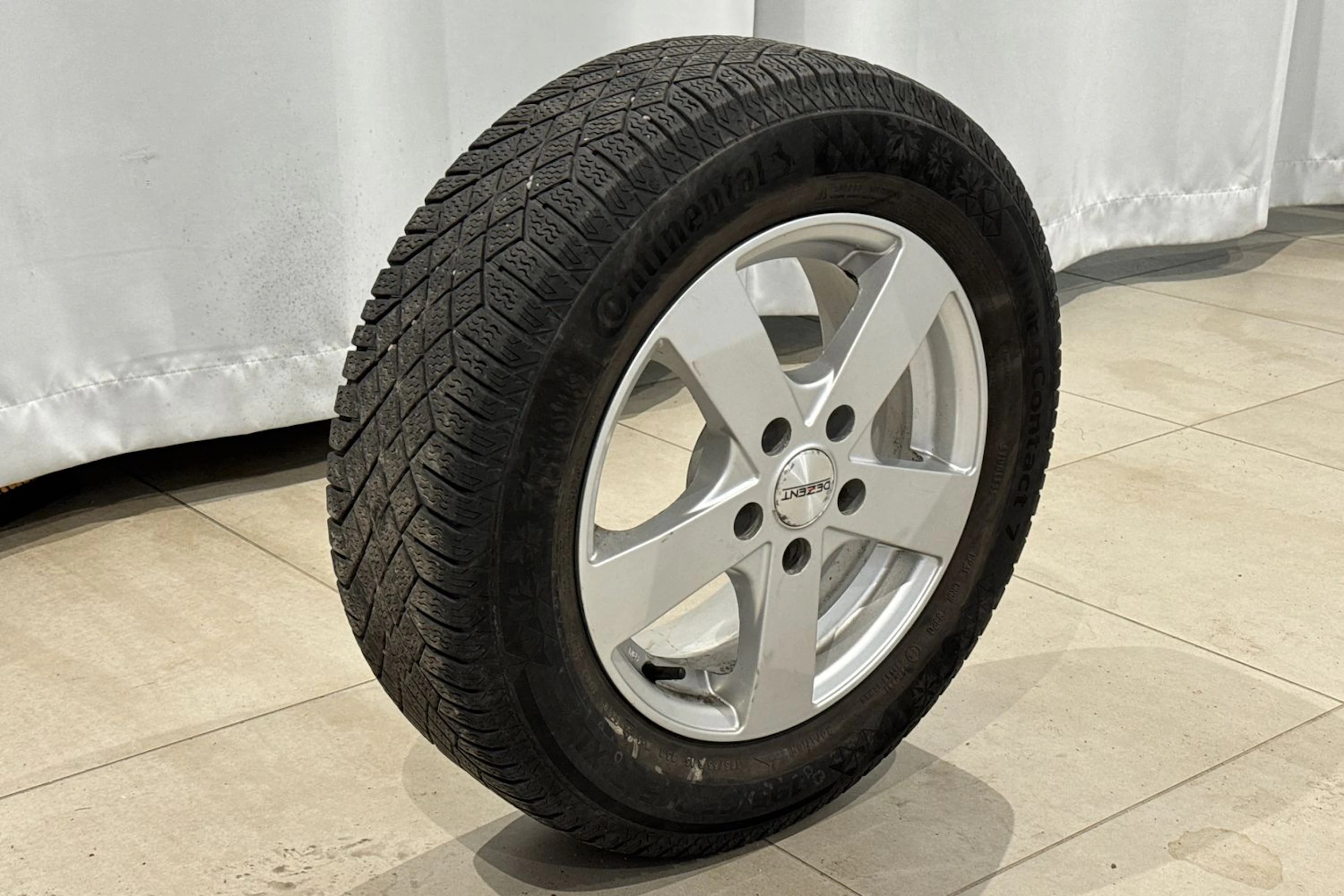 valkoinen Volkswagen Golf 2018 kuva 15.
