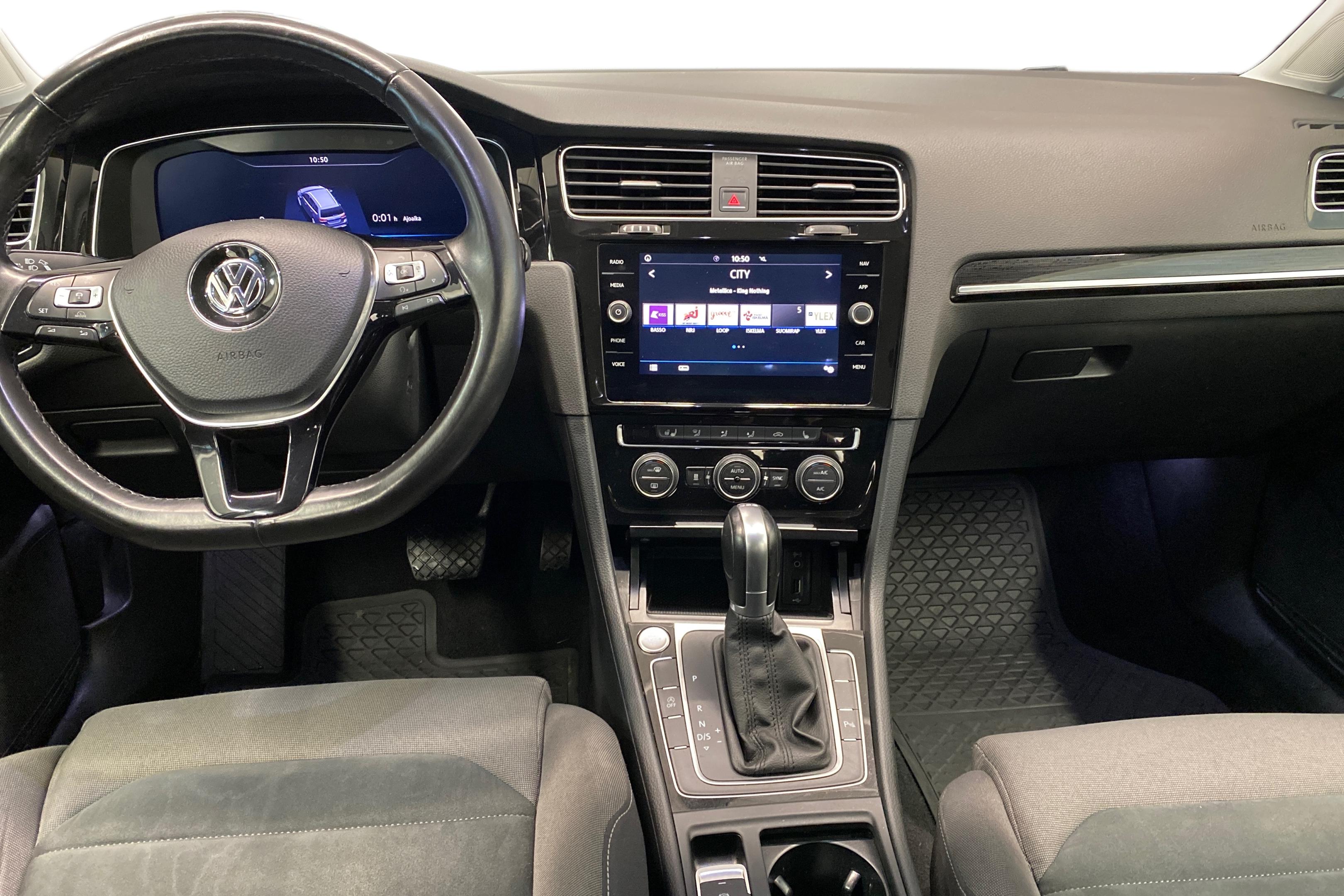 Volkswagen Golf 2018, photo 7/19