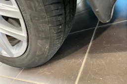 Musta Volkswagen GOLF 2018 kuva 10.