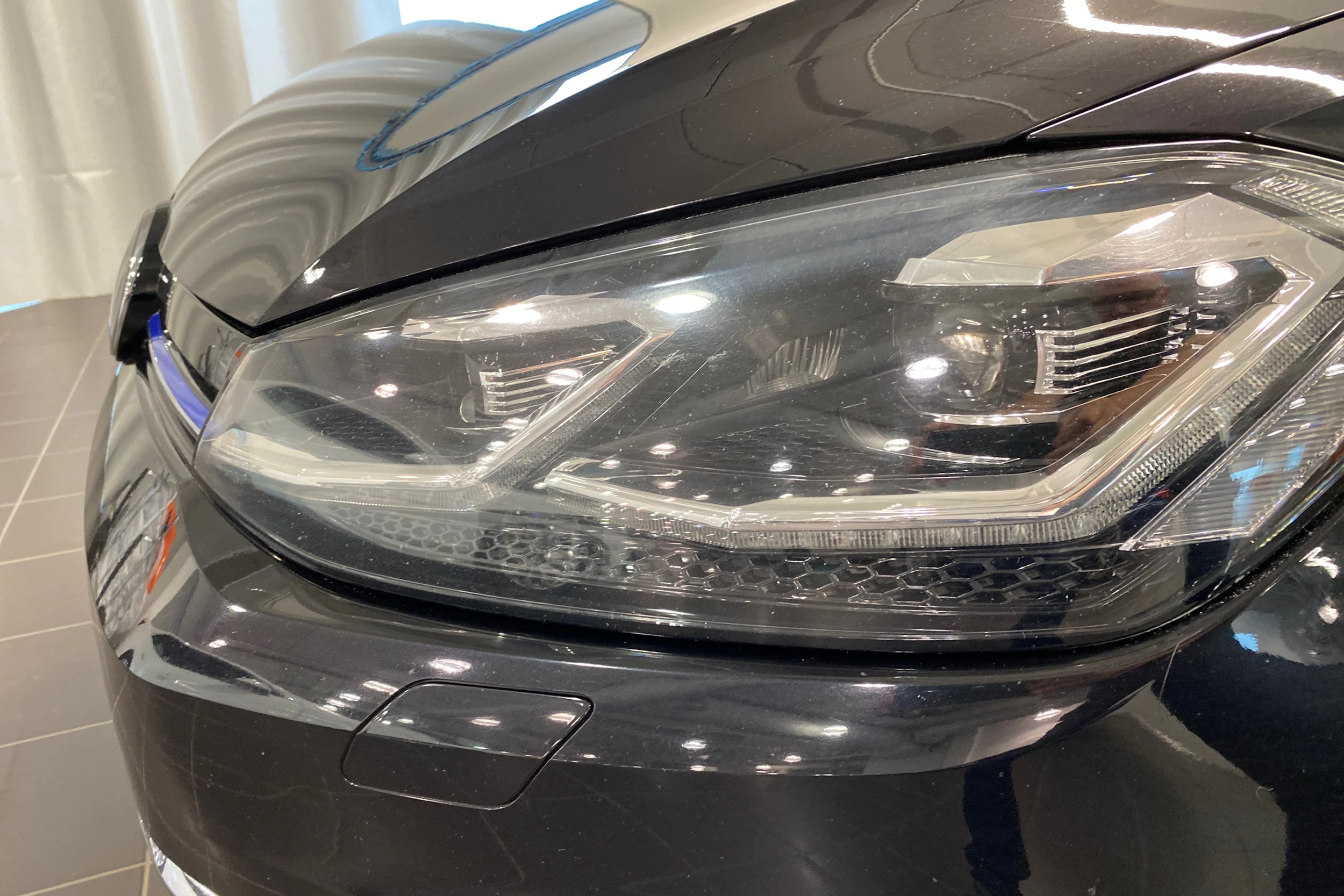 Musta Volkswagen GOLF 2018 kuva 12.