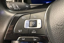 Musta Volkswagen GOLF 2018 kuva 14.