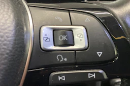 Musta Volkswagen GOLF 2018 kuva 15.