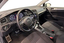 valkoinen Volkswagen Golf 2018 kuva 8.