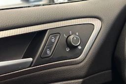 valkoinen Volkswagen Golf 2018 kuva 23.