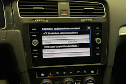 valkoinen Volkswagen Golf 2018 kuva 27.