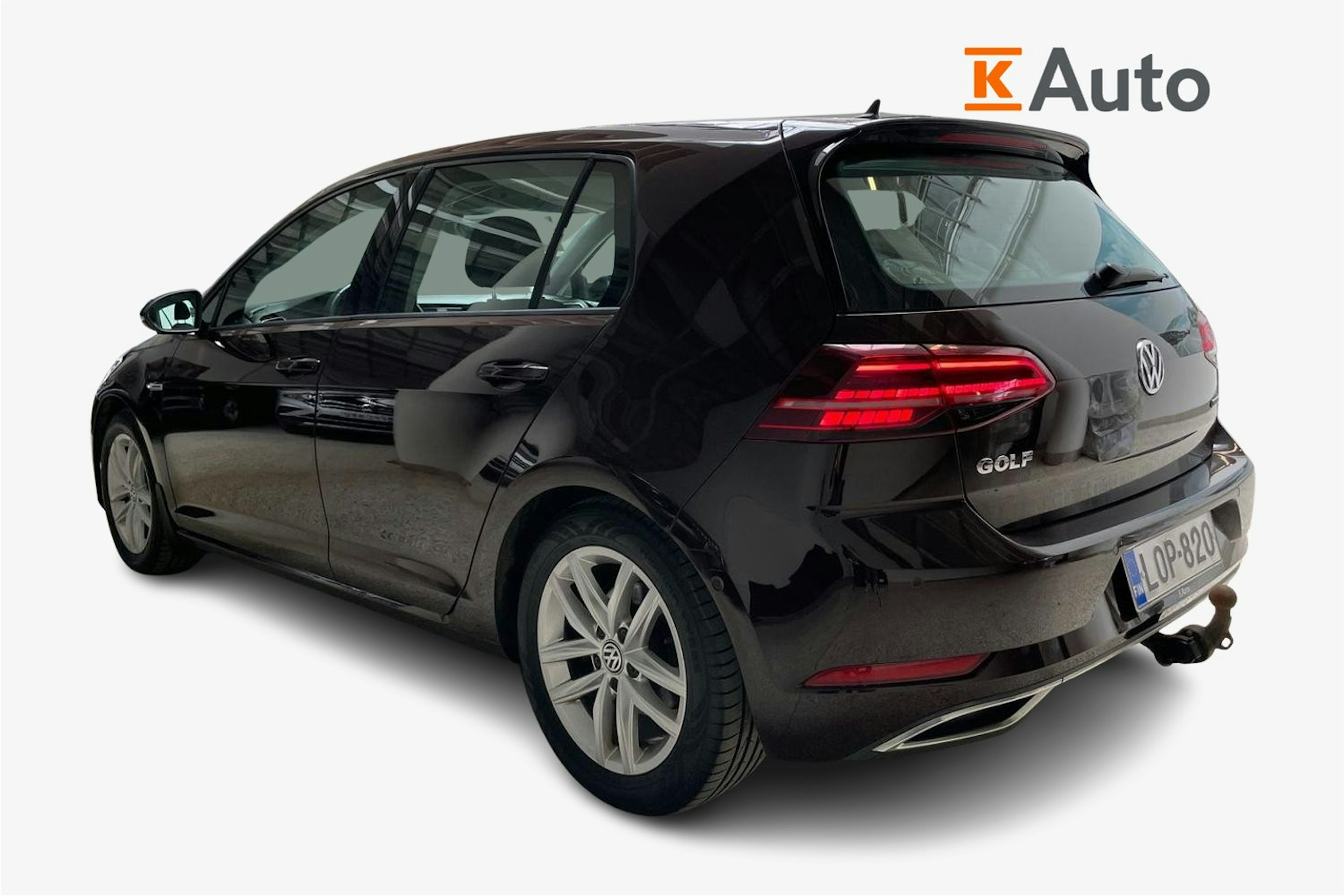 musta Volkswagen Golf 2018 kuva 2.