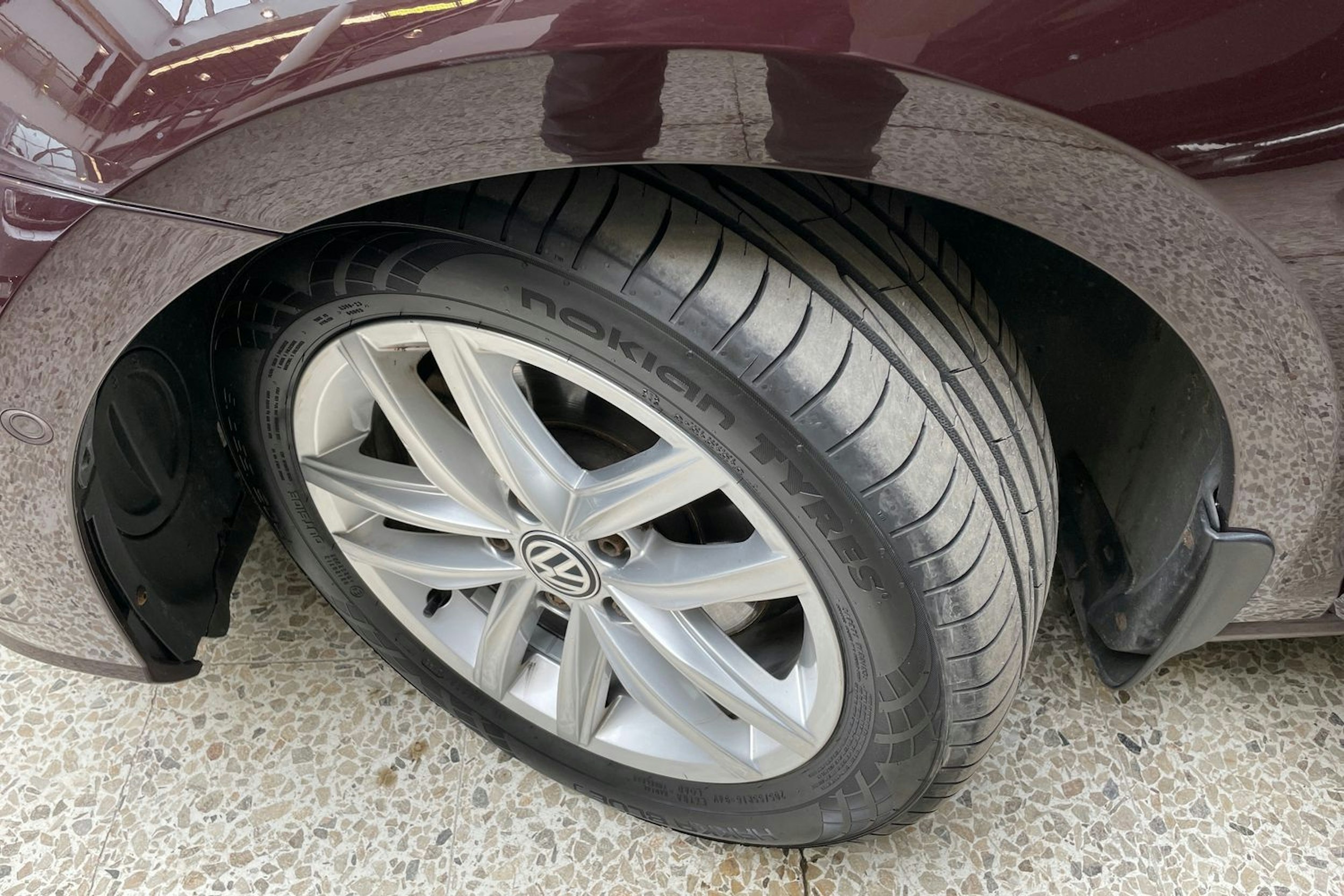 musta Volkswagen Golf 2018 kuva 13.