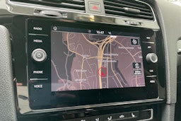 musta Volkswagen Golf 2018 kuva 19.