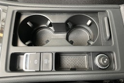 musta Volkswagen Golf 2018 kuva 25.