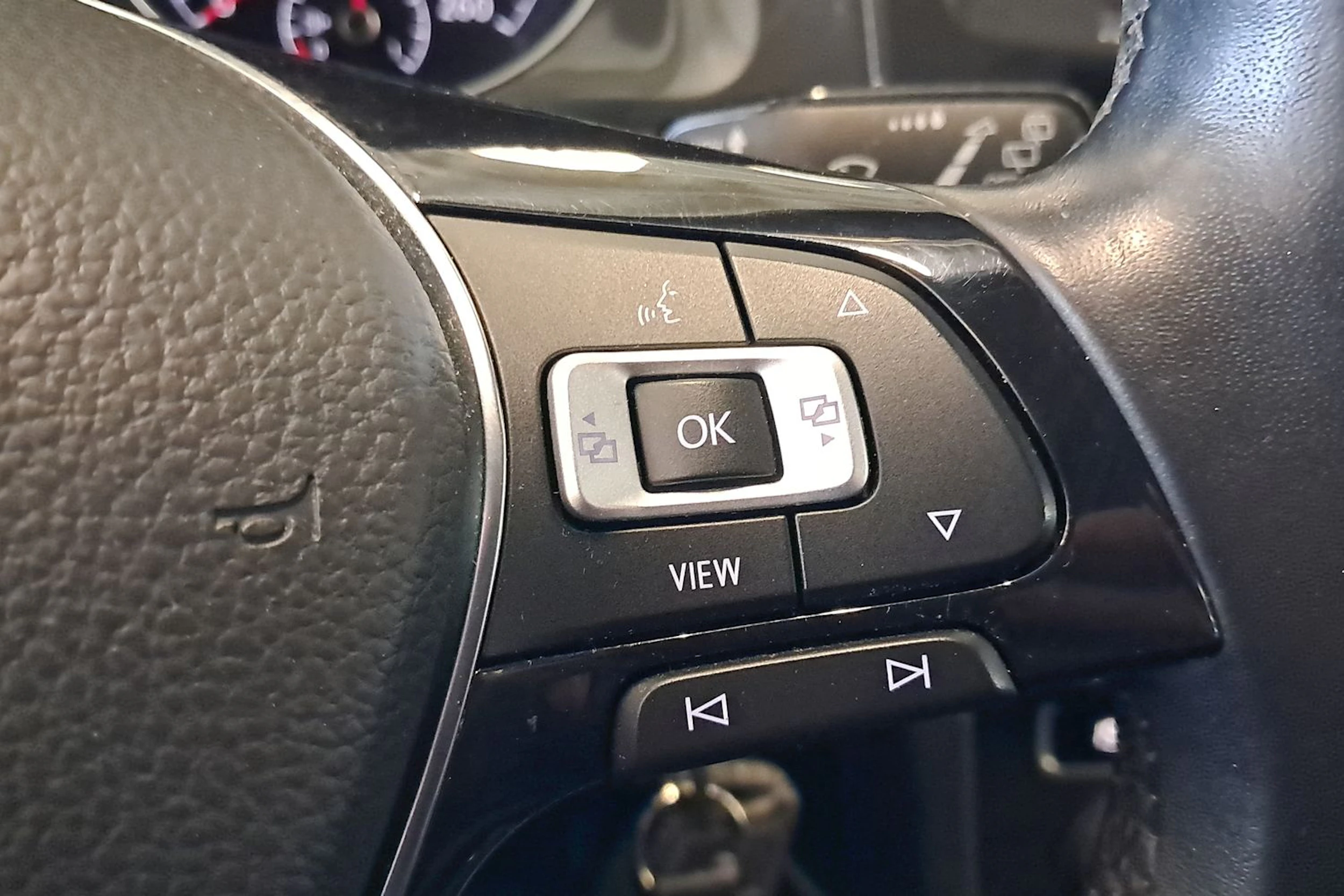 harmaa Volkswagen Golf 2019 kuva 17.