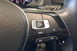 harmaa Volkswagen Golf 2019 kuva 17.