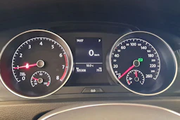 harmaa Volkswagen Golf 2019 kuva 19.