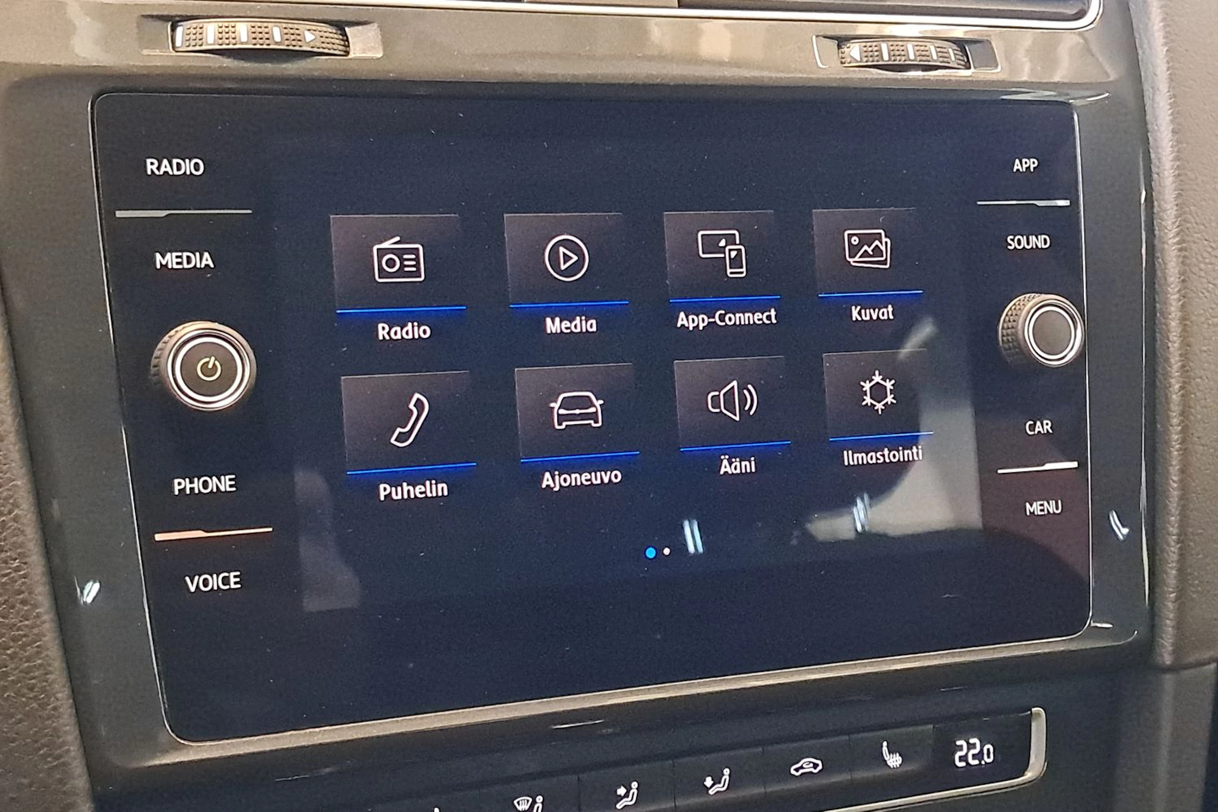 harmaa Volkswagen Golf 2019 kuva 22.