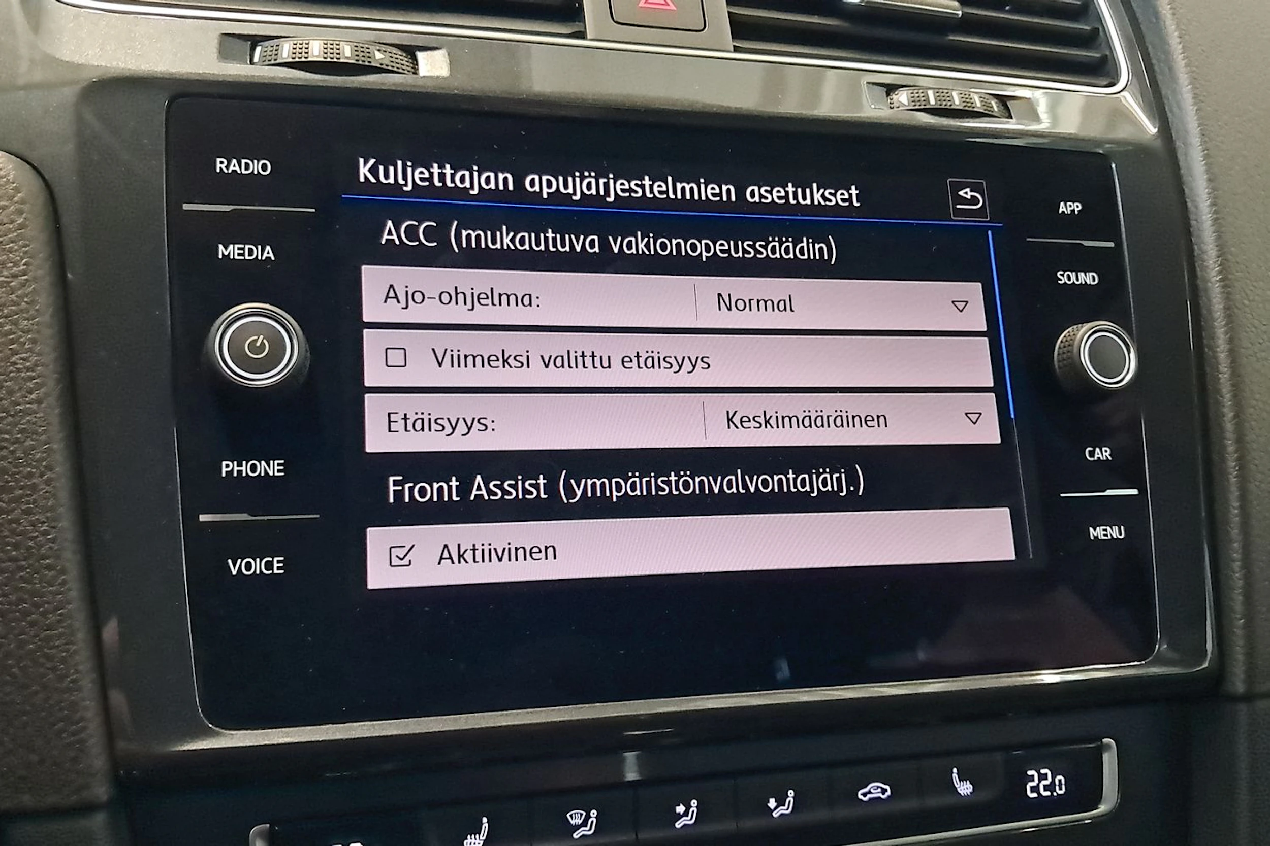 harmaa Volkswagen Golf 2019 kuva 26.