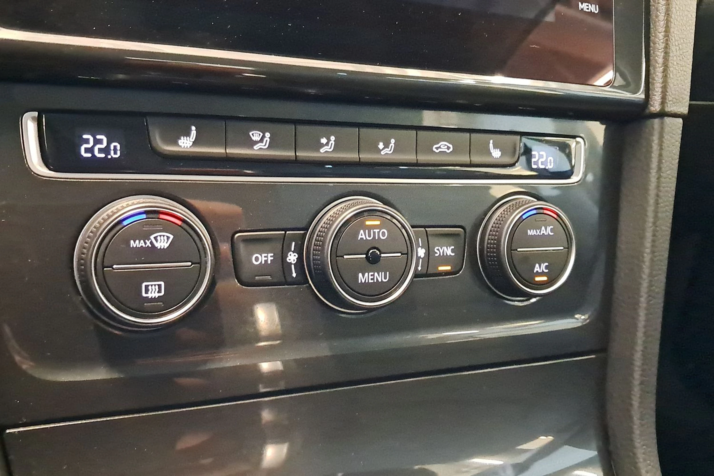 harmaa Volkswagen Golf 2019 kuva 28.