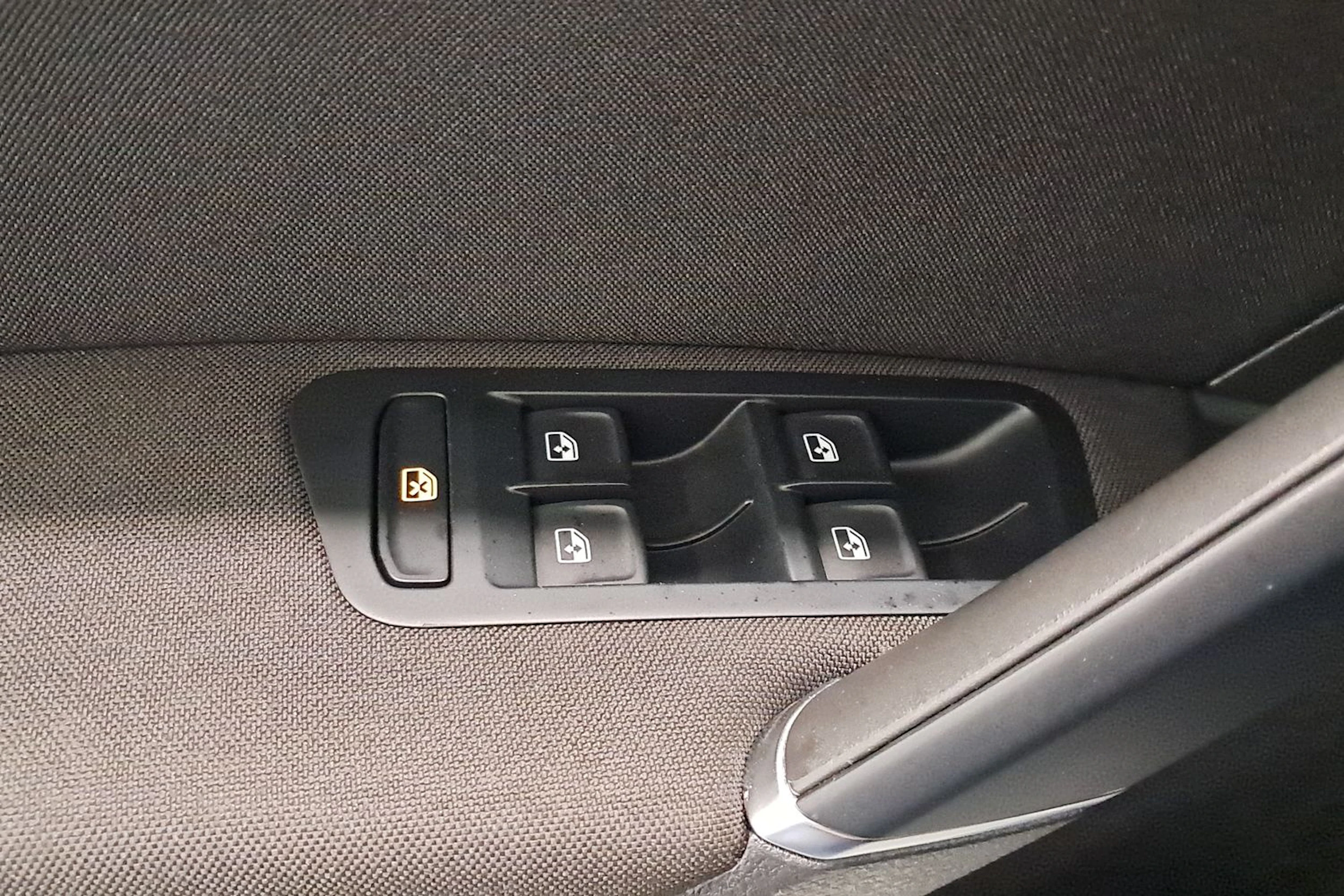 harmaa Volkswagen Golf 2019 kuva 32.