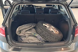 harmaa Volkswagen Golf 2019 kuva 34.