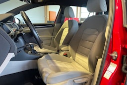 punainen Volkswagen Golf 2018 kuva 14.